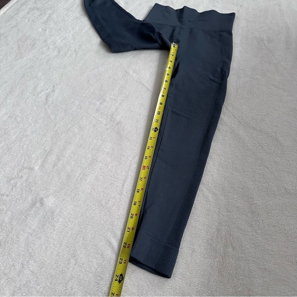 Set Active Sculptflex Seamless Leggings in Dark Grey Storm Size XS/S - Picture 4 of 10